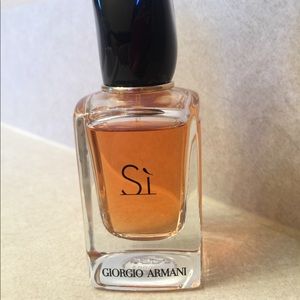 Giorgio Armani Si full size